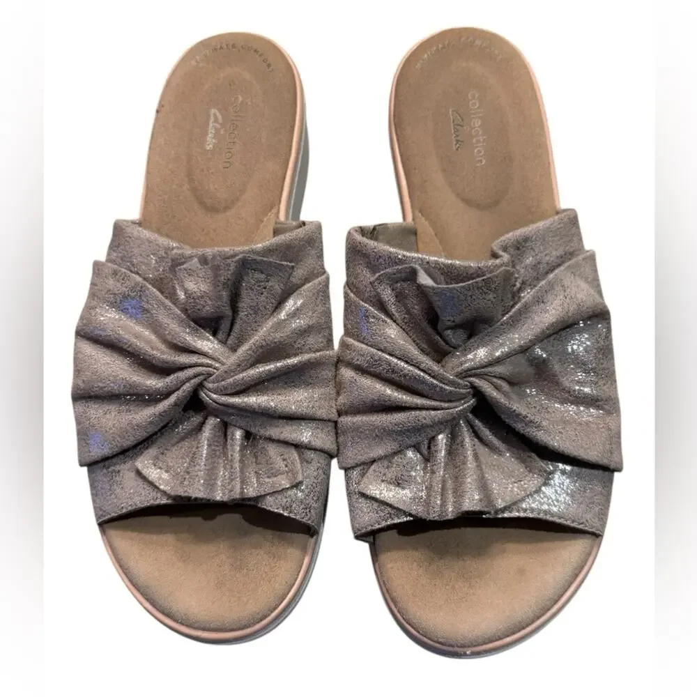 Clarks Collection Women's Size 10 Light Bronze Metallic Slide Sandals